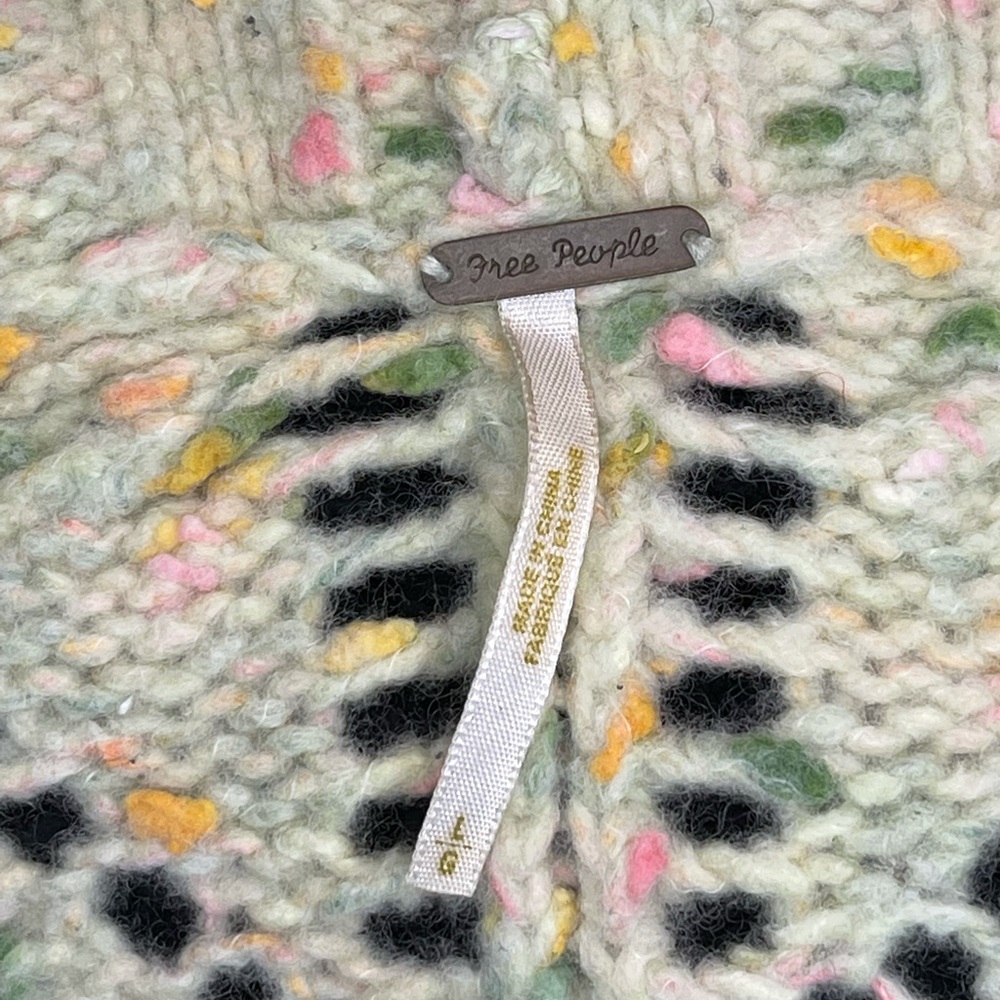 Free People Unique Comfy Beautiful Well-made Sweatee
